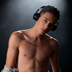 Craig Kennedy Unveils Fresh Updates on OnlyFans Profile!