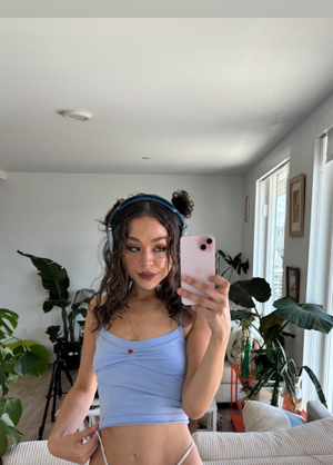 OnlyFans Star <strong>Mommy Mew</strong> Lights Up the Platform with a Fresh New Look!