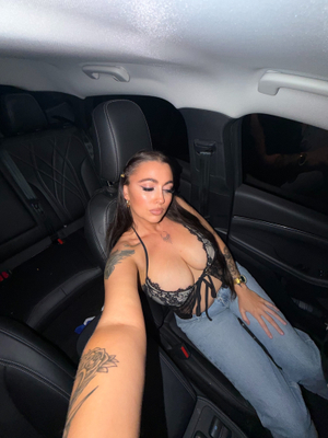 New Look Alert: <strong>Dakotah Blue FREE 💙</strong> Updates Her OnlyFans Profile!