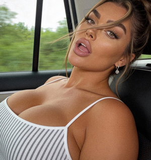 OnlyFans Icon <strong>Gina 💫</strong> Revamps Her Profile with a Fresh New Look!