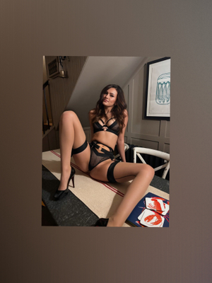 OnlyFans Sensation <strong>AMI ANNA 🍒 LIVESTREAM SUNDAYS 💦</strong> Spruces Up Her Profile!