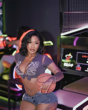 Miami's <strong>HEFSHOUSE</strong> Revamps Profile on OnlyFans!