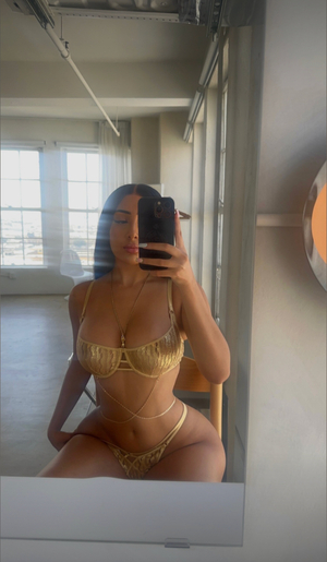 Pamela🎀 Revamps Her OnlyFans Profile with Fresh New Look!