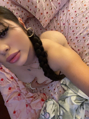 Alice 🌶️ Spices Up Her OnlyFans Profile with Exciting Updates!