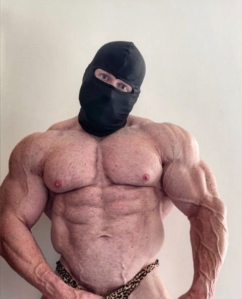 @themaskedbodybuilder