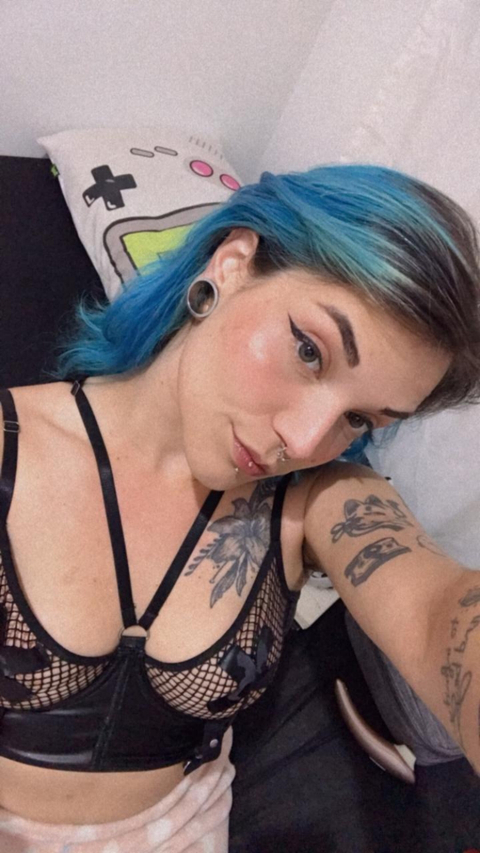 @bluefetish