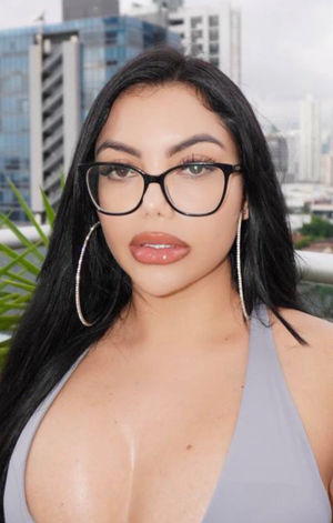 OnlyFans Sensation <strong>🧕🏼ARAB+ LATINA = BOMSHELL😍🔥</strong> Unveils Exciting Profile Updates!