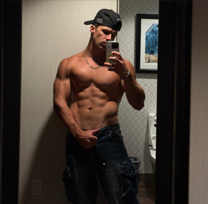 OnlyFans Star <strong>Zac</strong> Unveils Exciting Profile Updates!