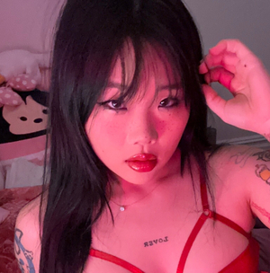 OnlyFans Star <strong>lene</strong> Unveils Fresh Profile Look