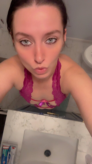 Spotlight on <strong>Curvy m*lf ❤</strong>: A New Look on OnlyFans!