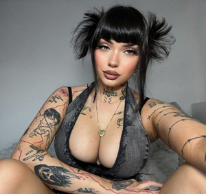 OnlyFans Star <strong>Jennifer</strong> (@<strong>aesthymes</strong>) Reveals Fresh Look with Profile Update