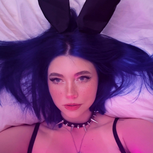 Dive into the Blue with <strong>Polly</strong> on OnlyFans