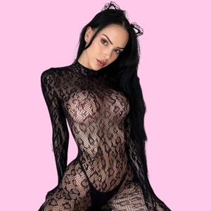MaryannaX 💕 Skinny Petite Goddess Dazzles with a Fresh Look on OnlyFans
