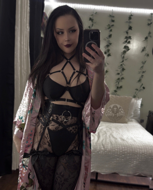 OnlyFans Star <strong>🌸♡₊˚⊹𝐻𝒶𝓏𝑒𝓁 𝑀𝒶𝓎⊹₊˚♡🌸</strong> Unveils Exciting Profile Updates!