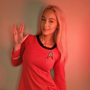 Geek Chic! <strong>Chloe</strong> Refreshes Their OnlyFans Profile