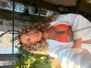 English Country Girl <strong>Aspen</strong> Freshens Up Her OnlyFans Profile