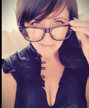The Busty <strong>Leelajayy</strong> Unveils Exciting Profile Updates on OnlyFans
