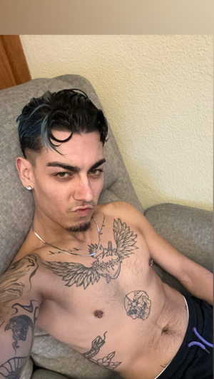 OnlyFans Star <strong>🄸🅅🄰🄽 🄹🄴🄽🄽🄴🅁 🦊</strong> Revamps Profile with Fresh Updates