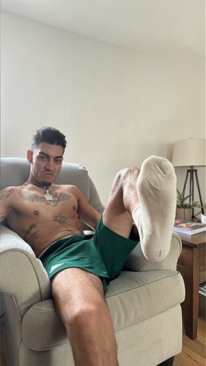 OnlyFans Sensation <strong>IVAN OSUNAX 🦊</strong> Revamps Their Look!