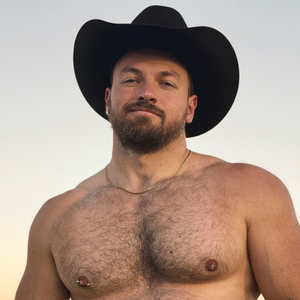 Max Small's OnlyFans Profile Gets a Fresh New Look