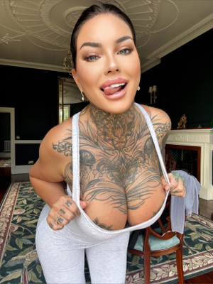 SEXT WITH MOMMY LIVE ❤️🔥 Unveils Fresh OnlyFans Profile Look!