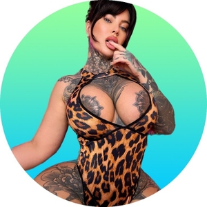 OnlyFans Darling <strong>Donna ❤️Your GF Online</strong> Refreshes Her Profile