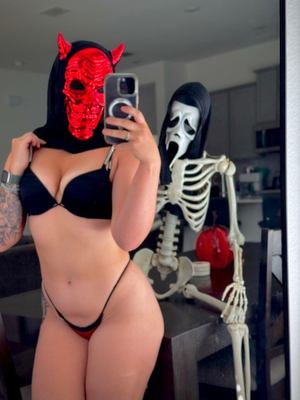 OnlyFans Star <strong>Disneyy🌹</strong> Unveils a Fresh New Look!