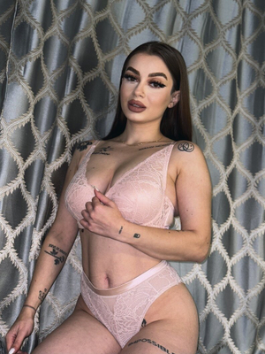 🔥 Fresh Look Alert: <strong>🐻𝓐𝓷𝓭𝓻𝓮𝓮𝓪.𝓴𝓰19🐻</strong> Revamps Her OnlyFans Profile!