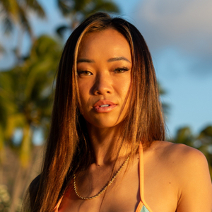 Lucy Lee Unveils New Look on OnlyFans