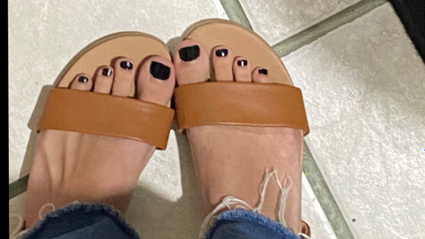 cutefeetgirlyy nude