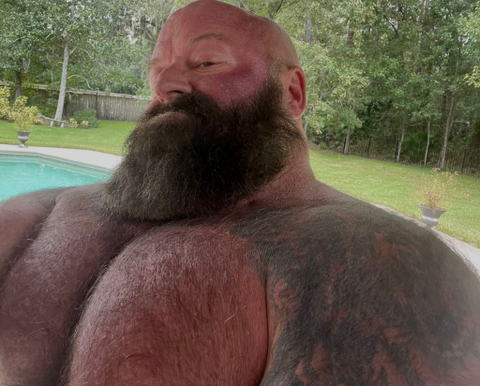 daddybear315lbs nude