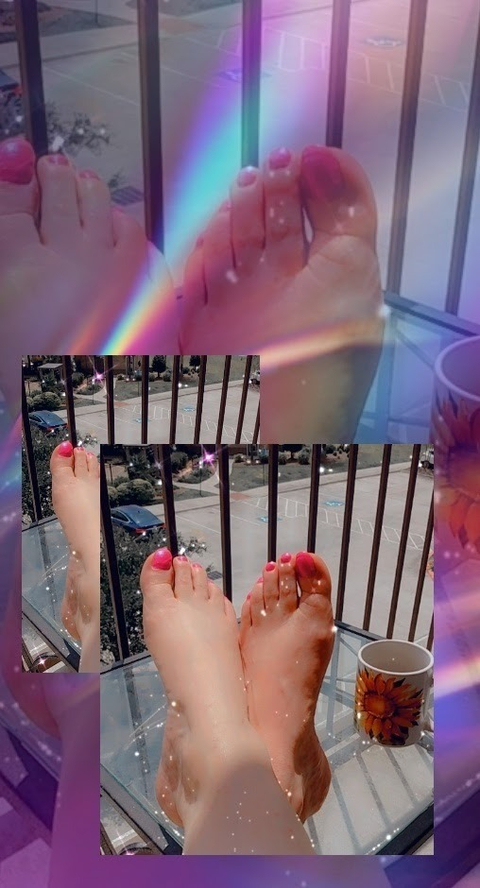 pinkyfeetgoddess nude