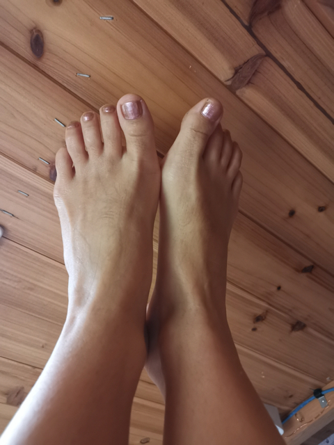 @feetactionbycya