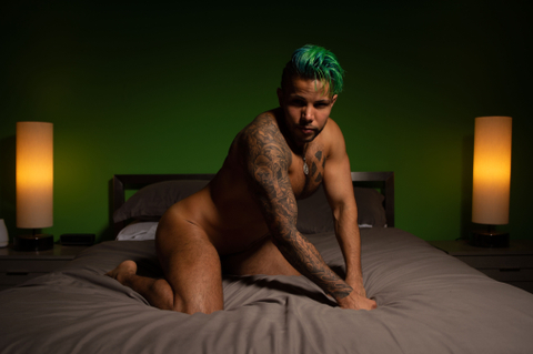 neonloganx nude