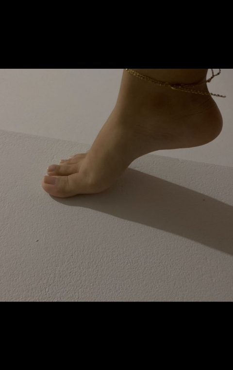 toesanklefeet nude