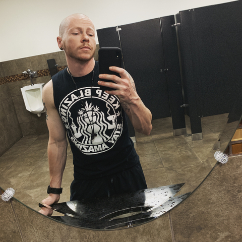 Logan Knight - loganknight09 OnlyFans