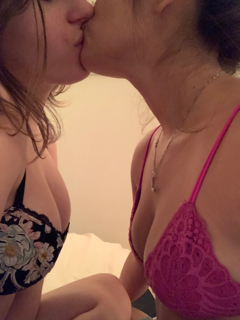 @sapphic_sex