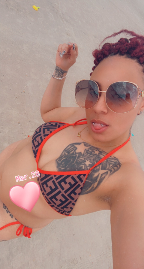 @prettyjuicyredd