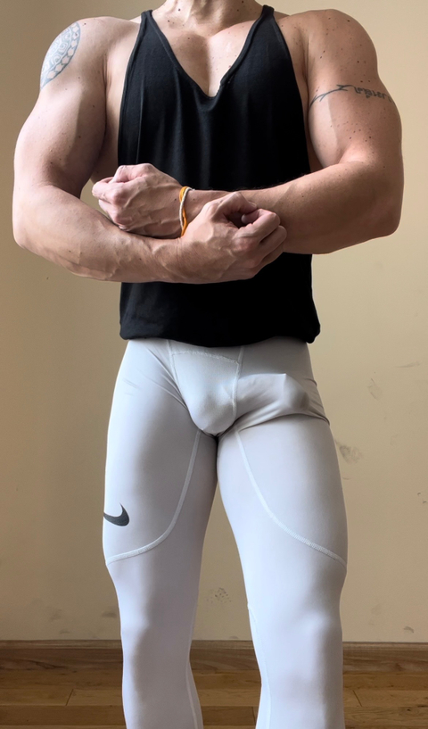 gymbulge nude