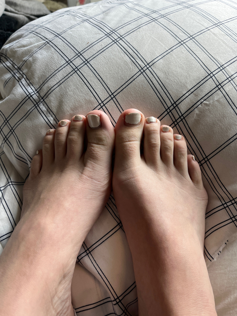 @feetgoddess345