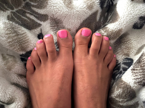 @noeliafeet1