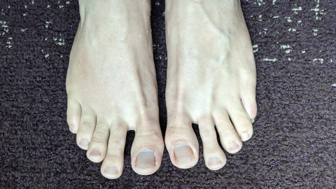 barefootoutdoor nude