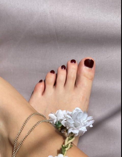 feetfeat nude