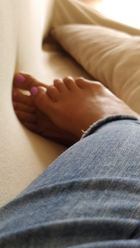 feetsinwonderland nude