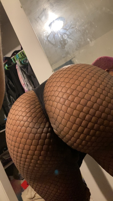 ladyshmoney412 nude