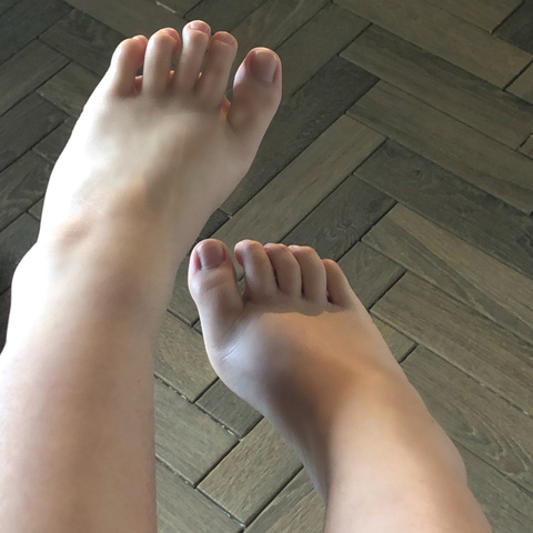 @footprincess177