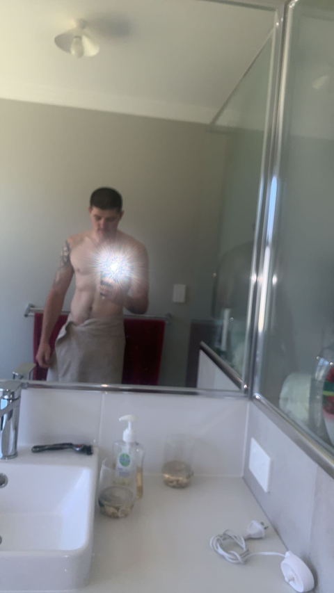 joshloves69 nude