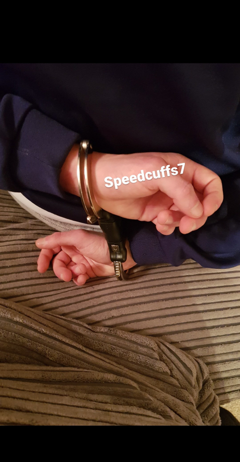 speedcuffs7 nude