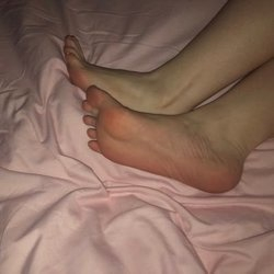 @lovelycleanfeet