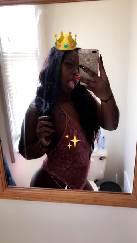 @queenkimbo